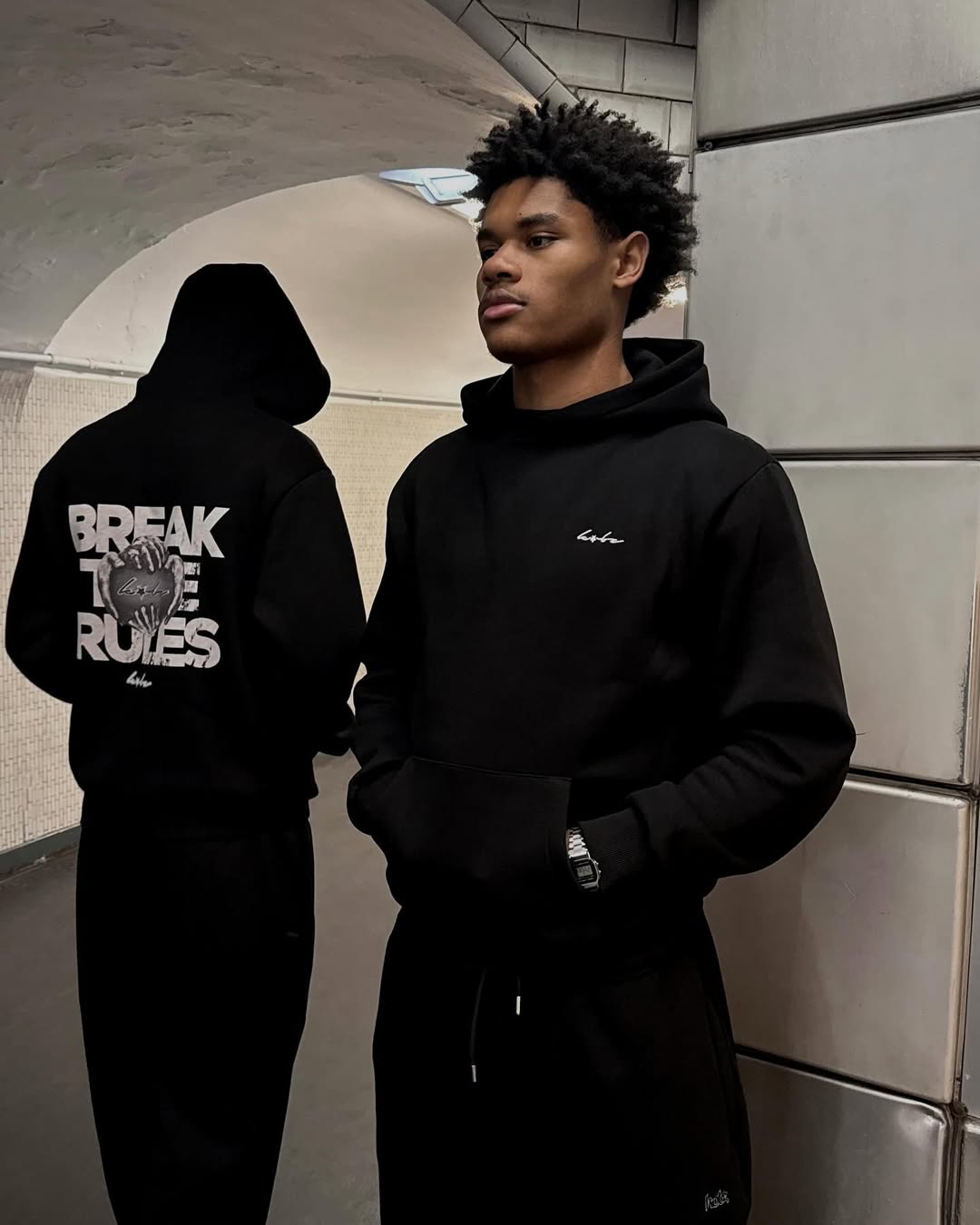 Y2K Streetwear Black Mini Logo - Streetwear Brand Logo Design 评论和价格